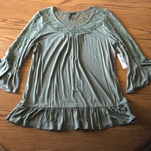 NWT new directions XL olive green lace sleeve top